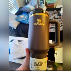 Stanley Chocolate Gold H2.0 FlowState Tumbler 40oz